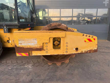 Single drum compactors 2011 Caterpillar CP76 Padfoot roller (7)