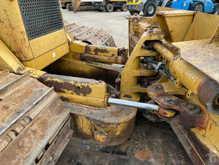 Escavadoras 2005 Caterpillar D6N LGP (12)