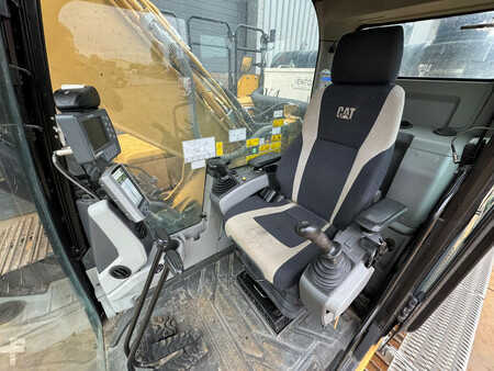 Kedjegraver 2019 Caterpillar 326F L (21)