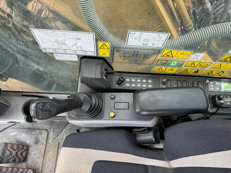 Kedjegraver 2019 Caterpillar 326F L (22)