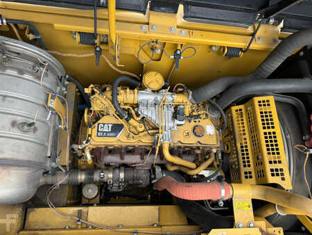 Kedjegraver 2019 Caterpillar 326F L (33)