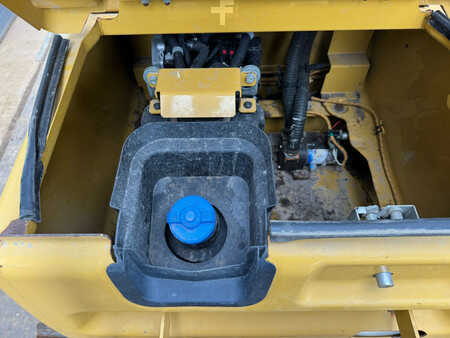 Kedjegraver 2019 Caterpillar 326F L (37)