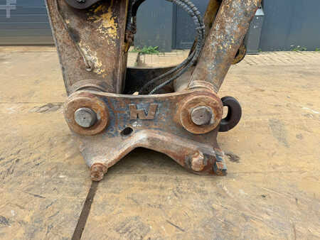 Kedjegraver 2019 Caterpillar 326F L (9)