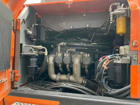 Kedjegraver 2018 Hitachi ZX250LC-6 (29)