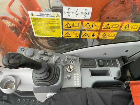 Escavatori cingolati 2018 Hitachi ZX300LC-6 (22)