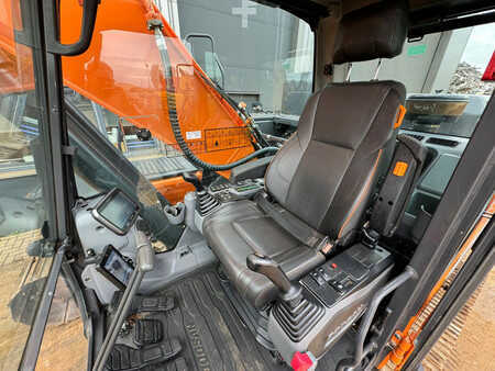 Escavadora de rastos 2022 Doosan DX225LC-7 (21)