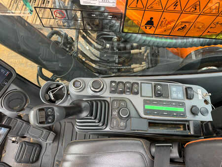 Escavadora de rastos 2022 Doosan DX225LC-7 (24)