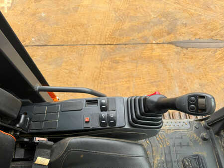 Rupsgraafmachines 2022 Doosan DX225LC-7 (24)