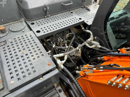 Rupsgraafmachines 2022 Doosan DX225LC-7 (29)