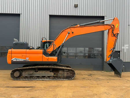 Rupsgraafmachines 2022 Doosan DX225LC-7 (6)