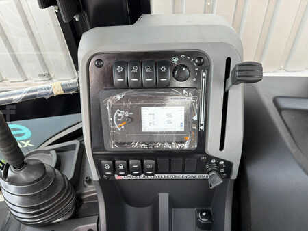 Rigid Backhoe Loader 2025 JCB 3DX (3CX) Plus 4x4 AC Cabin Hammerlines (22)