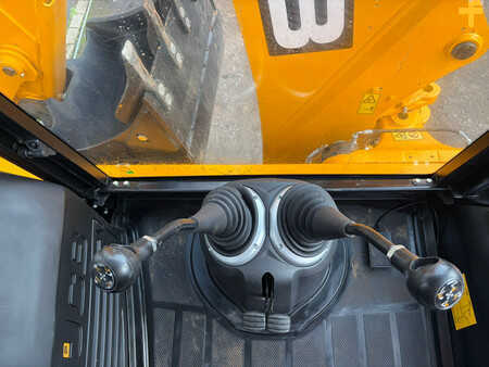 Rigid Backhoe Loader 2025 JCB 3DX (3CX) Plus 4x4 AC Cabin Hammerlines (23)