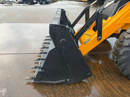 Rigid Backhoe Loader 2025 JCB 3DX 4x4 Telescopic boom, 6-1 bucket, AC Cabin Hammerlines (14)