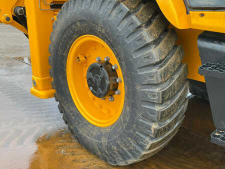 Rigid Backhoe Loader 2025 JCB 3DX 4x4 Telescopic boom, 6-1 bucket, AC Cabin Hammerlines (18)