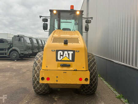 Single drum compactors 2018 Caterpillar CS64B (4)