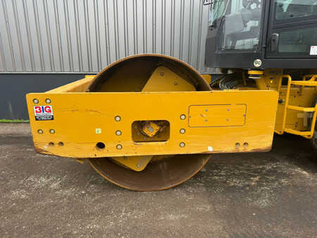 Single drum compactors 2018 Caterpillar CS64B (9)