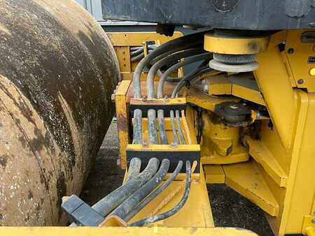 Single drum compactors 2018 Caterpillar CS66B (10)