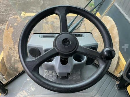 Single drum compactors 2018 Caterpillar CS66B (20)