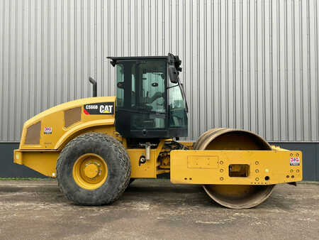 Single drum compactors 2018 Caterpillar CS66B (6)