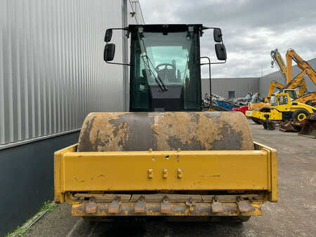 Single drum compactors 2018 Caterpillar CS66B (8)