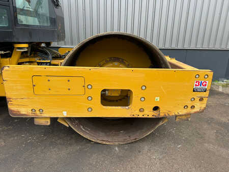 Single drum compactors 2019 Caterpillar CS66B (11)