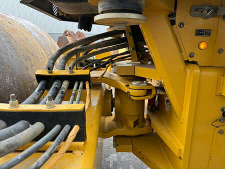 Single drum compactors 2019 Caterpillar CS66B (18)