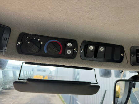 Single drum compactors 2019 Caterpillar CS66B (28)