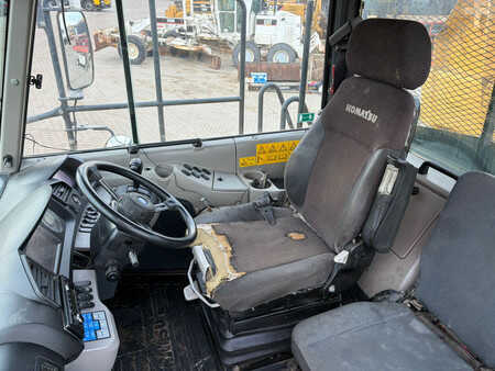 Knickgelenkte Muldenkipper/Dumper 2015 Komatsu HM300-3 (10)