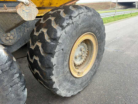 Knickgelenkte Muldenkipper/Dumper 2015 Komatsu HM300-3 (22)
