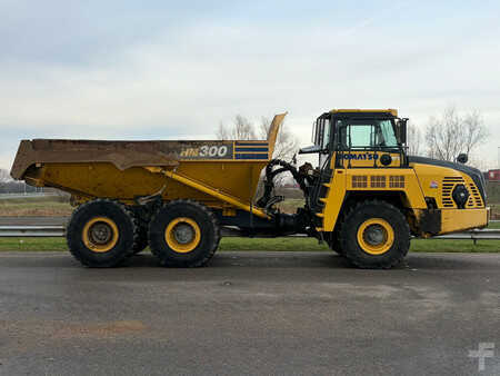 Knickgelenkte Muldenkipper/Dumper 2015 Komatsu HM300-3 (6)