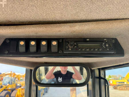 Grondschuivers 2012 Caterpillar D6N LGP (26)