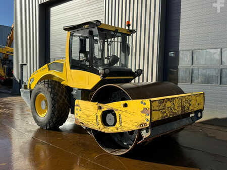 Compacteur monocylindre 2017 BOMAG BW213D-5 (7)
