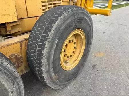 Równiarki 1998 Caterpillar 140H (12)