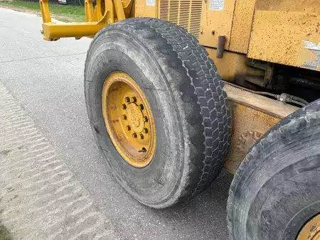 Równiarki 1998 Caterpillar 140H (15)