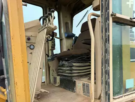 Równiarki 1998 Caterpillar 140H (22)