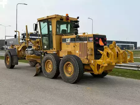 Równiarki 1998 Caterpillar 140H (3)