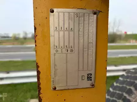 Równiarki 1998 Caterpillar 140H (31)