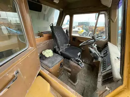 Tombereau rigide 1991 Caterpillar 773B (15)