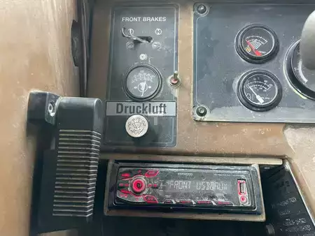 Tombereau rigide 1991 Caterpillar 773B (18)