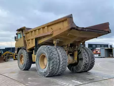 Tombereau rigide 1991 Caterpillar 773B (3)