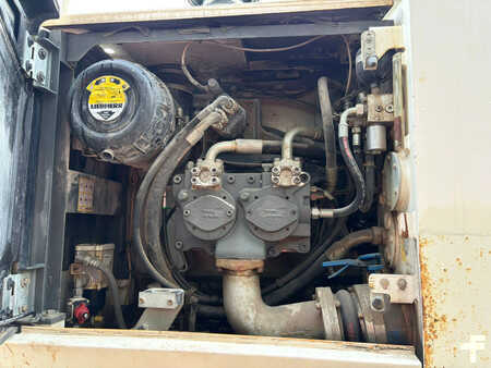 Bæltegraver 2015 Liebherr R950 SHD (24)