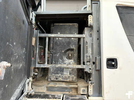 Bæltegraver 2015 Liebherr R950 SHD (26)