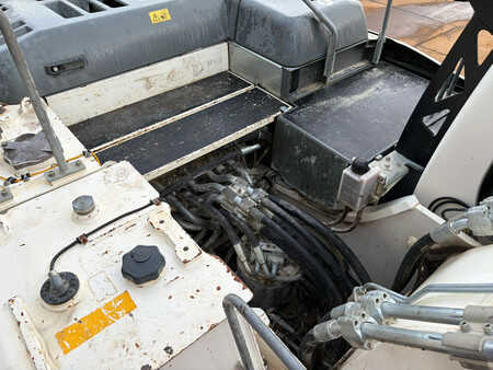 Bæltegraver 2015 Liebherr R950 SHD (28)