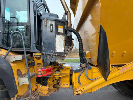Knickgelenkte Muldenkipper/Dumper 2019 Bell B30E (16)