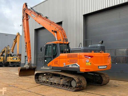 Escavadora de rastos 2022 Doosan DX225LC-7 (3)