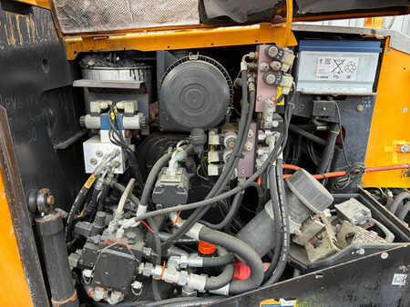 Raupenfertiger 2011 Dynapac F5C 2 x 35cm extensions (32)