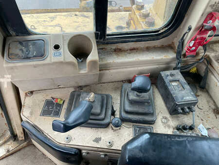 Bulldosere 1992 Caterpillar D8N (23)
