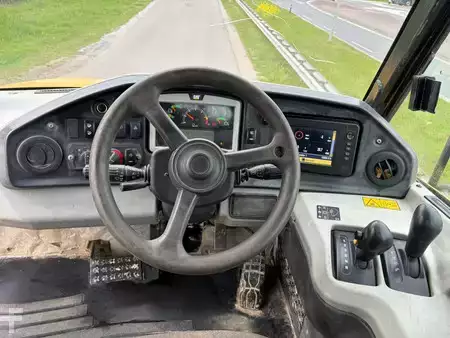 Artikulerte dumpere 2017 Caterpillar 745C (20)