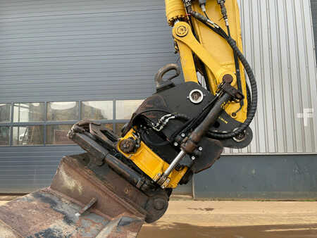Rupsgraafmachines 2014 Komatsu PC240LC-10 (18)