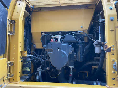 Rupsgraafmachines 2014 Komatsu PC240LC-10 (34)